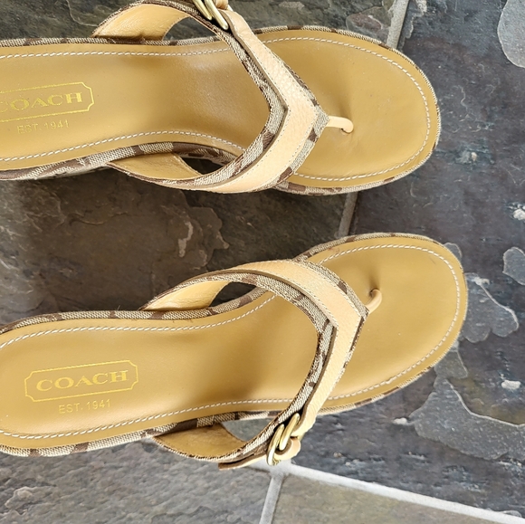 Coach sandals. SALE - Picture 7 of 8